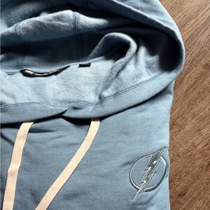 Travis Mathew light Blue Tampa Bay Lightning Hoodie XL never worn